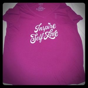 Torrid size 2X vneck tshirt
